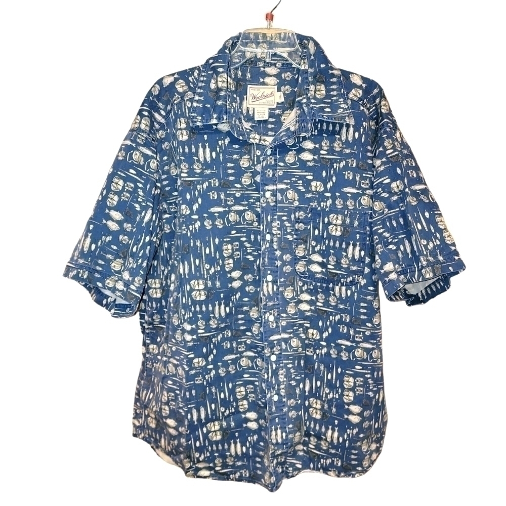 Woolrich size 2XL short sleeve button down shirt. Fishing rod fish graphic
